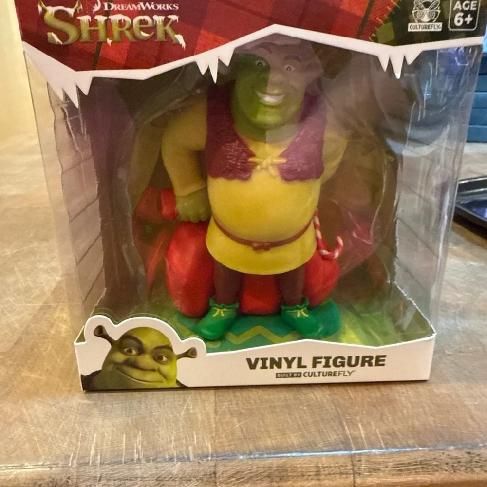DreamWorks Shrek Festive Vinyl Figure - Green, Red & Yellow Christmas Figurine